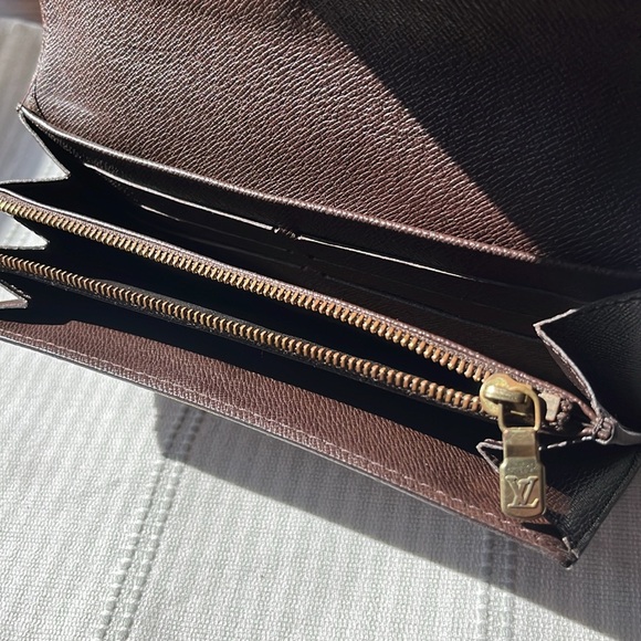 Authentic Louis Vuitton Sarah Damier Ebene Canvas Wallet with COA - Picture 8 of 12